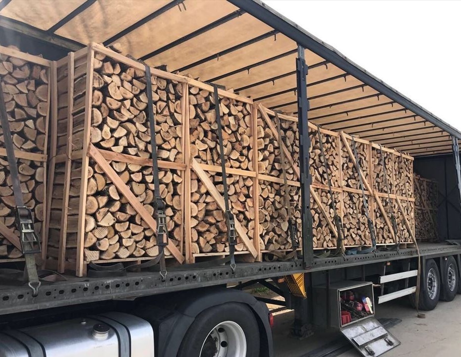 brennholz-lkw.jpg Brennholz – Eiche – LKW-Ladung – Bild 1